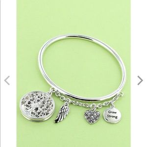 🌼 SALE 🌼 .......... TREE OF LIFE BANGLE